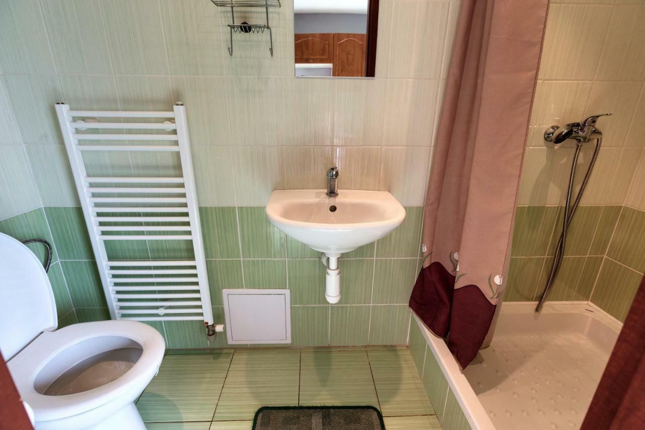 Apartmanovy Dom Red Hotel Podhájska Eksteriør billede