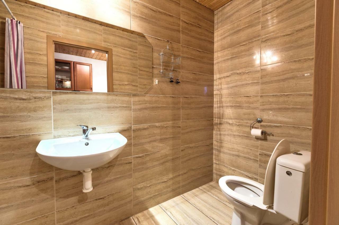 Apartmanovy Dom Red Hotel Podhájska Eksteriør billede