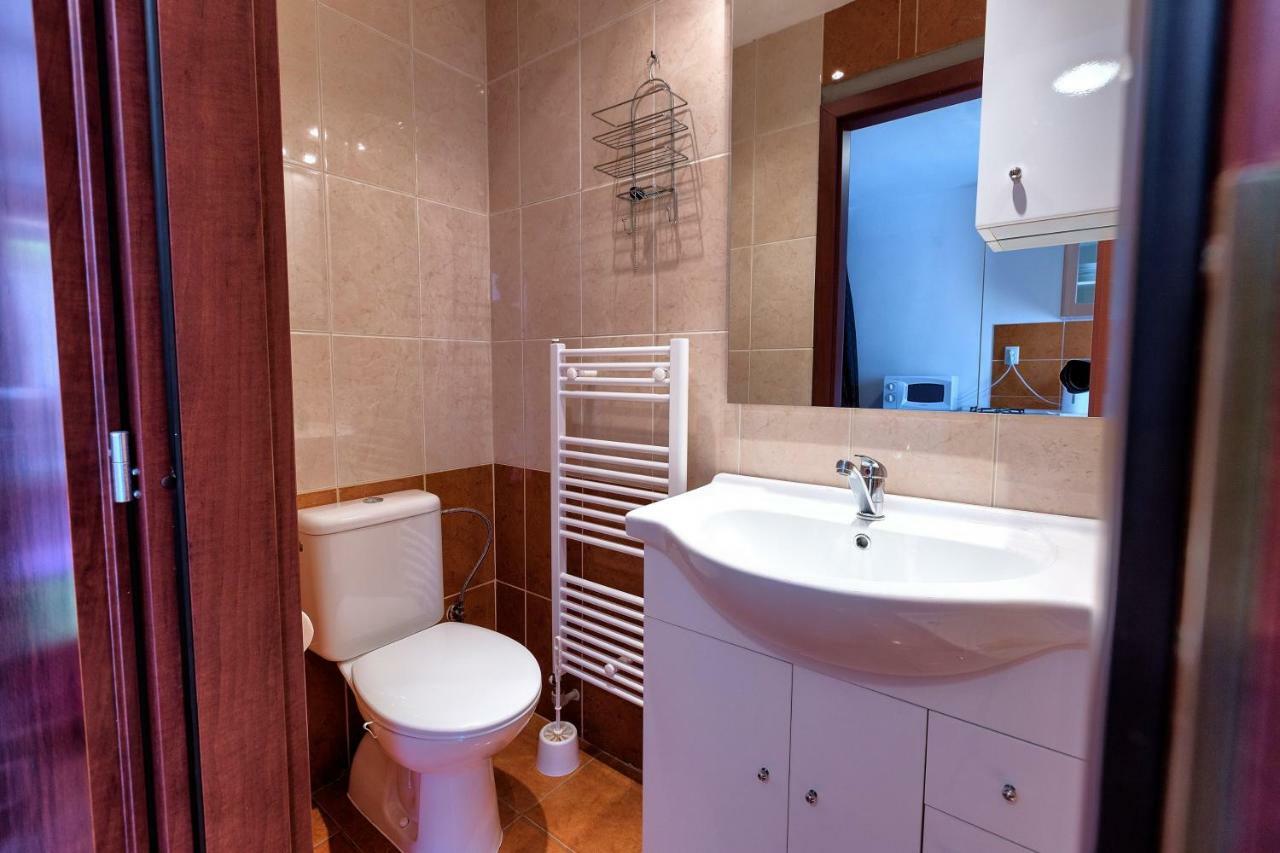 Apartmanovy Dom Red Hotel Podhájska Eksteriør billede